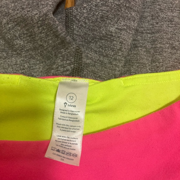 Ivivva grey cropped leggings - size 12 - Picture 2 of 5